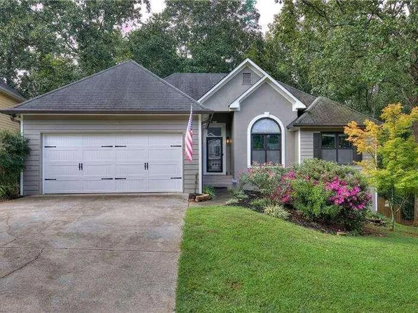 31 White Oak Dr SE, Cartersville, GA 30121