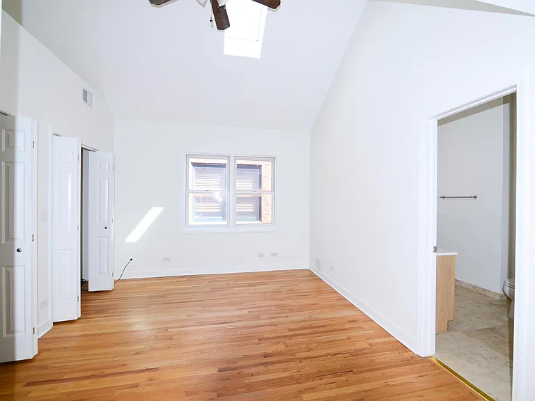 2334 W Harrison St #4 — Photo 10