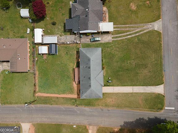 4th image of 313 Mobley St