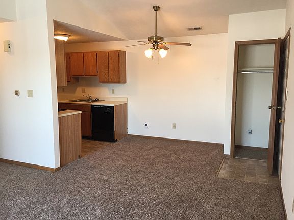 2nd image of 901 S 4th St #57