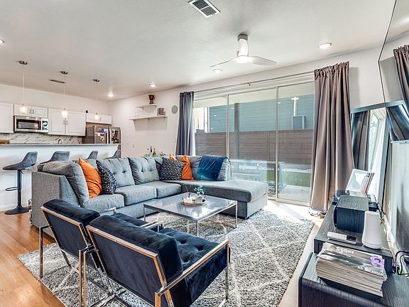 4th image of 3121 Rutz St