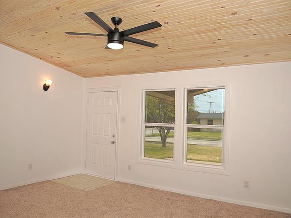 5th image of 2601 Town East Cir