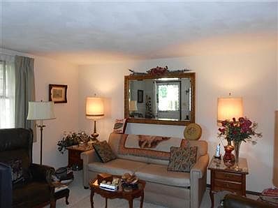 4th image of 1018 Harrison Ave