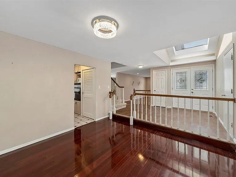 830 Nykiel Ct — Photo 6