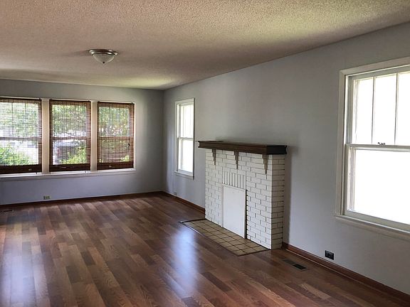 4th image of 404 E Burwell Ave
