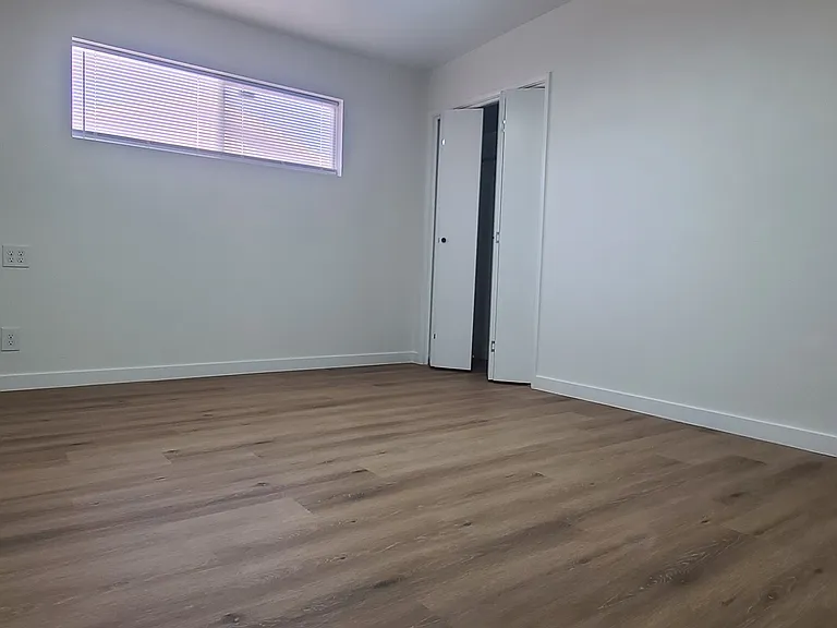 1231 E Avila Ave — Photo 11