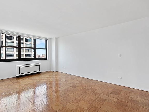 5th image of 200 E 72nd St APT 26G