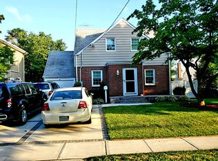 1612 Park Ave, New Hyde Park, NY 11040