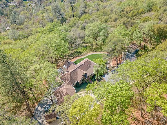 4th image of 16936 Meyer Ln