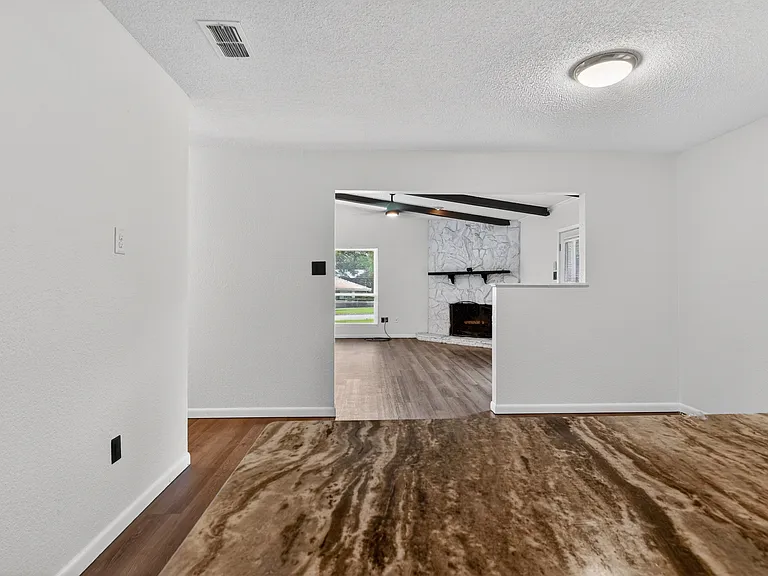 109 E Gladiola St — Photo 8