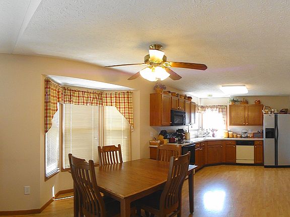 4th image of 805 Whitehead Dr