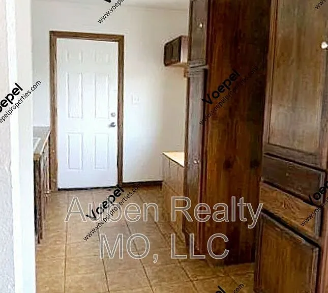 3244 Brooklyn Ave — Photo 5