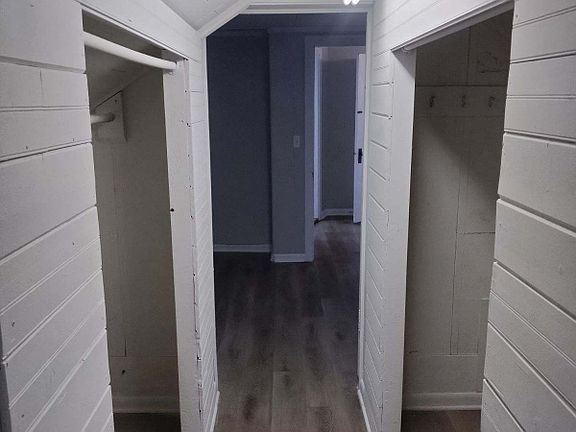 4th image of 906 W South St APT 6
