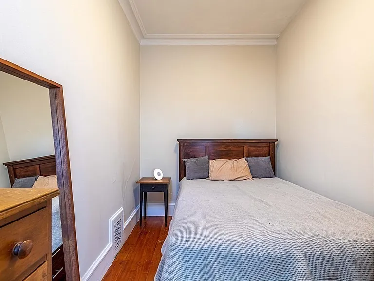 195 Beacon St #9 — Photo 10