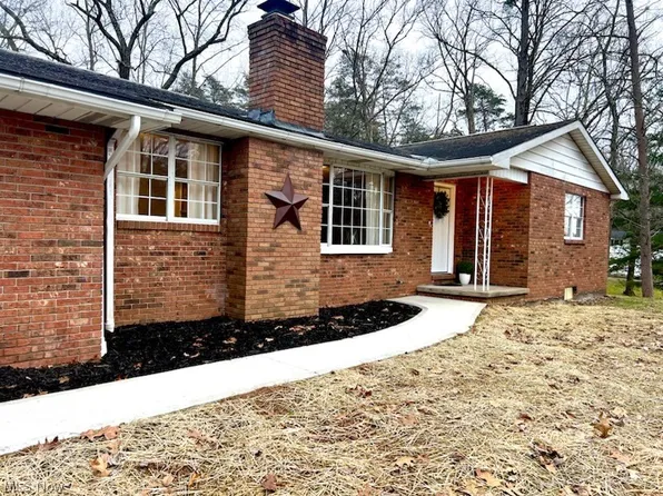 4 Lewis Pointe Dr, Vincent, OH 45784