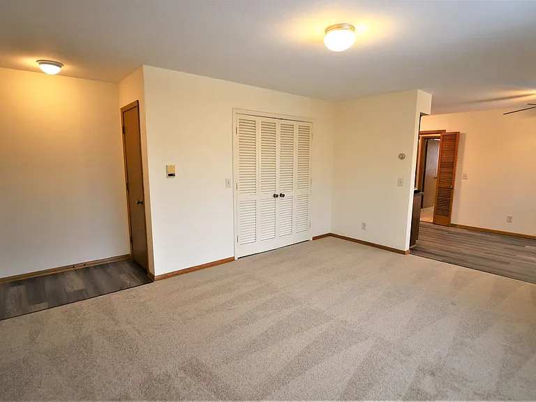 6520 Oliver Ave S — Photo 3