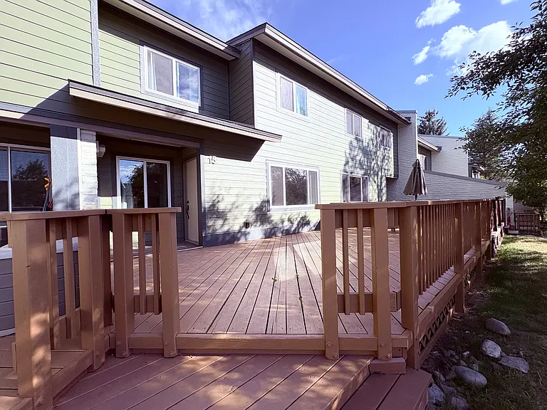 15 Balsam Ct — Photo 2