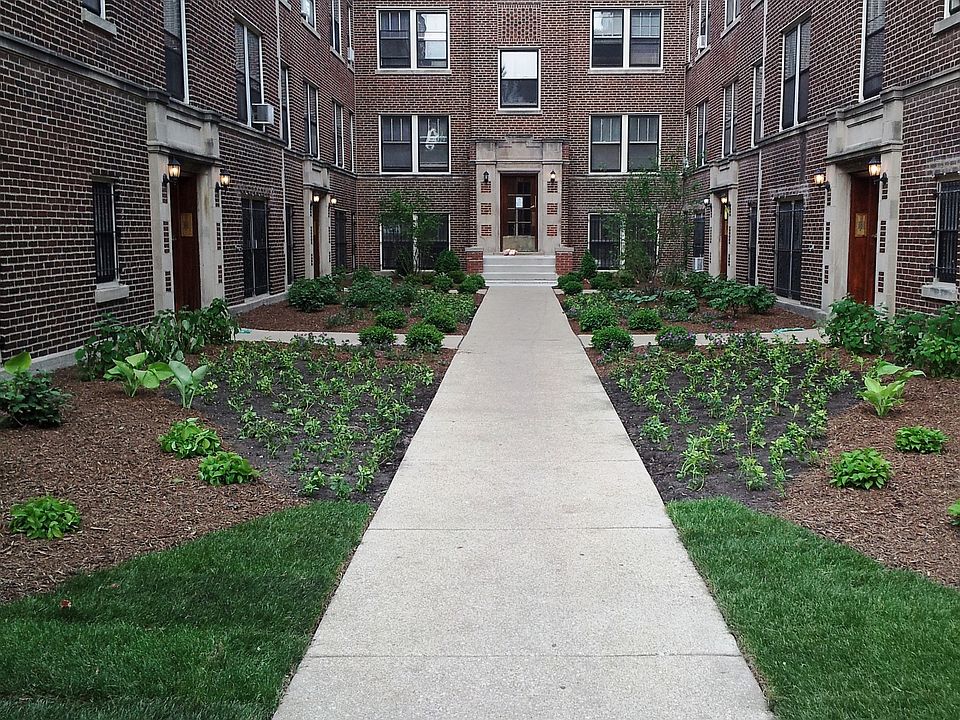 1st image of 3421 N Marshfield Ave APT 2e