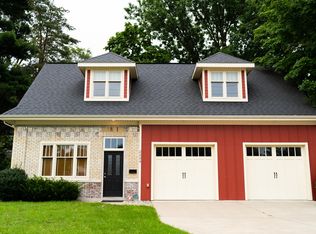 2204 McCracken St, Muskegon, MI 49441