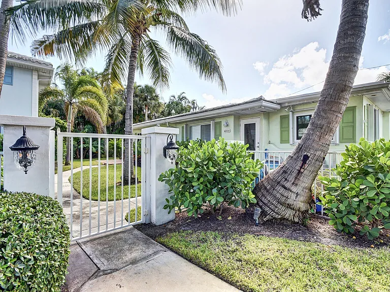 1020 Casuarina Rd — Photo 14