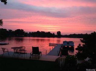 8544 Cascade St, Commerce Township, MI 48382