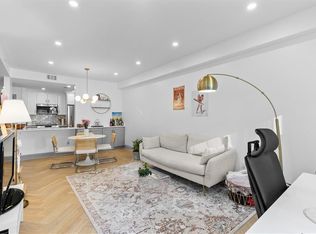 1074 Peachtree Walk NE UNIT B320, Atlanta, GA