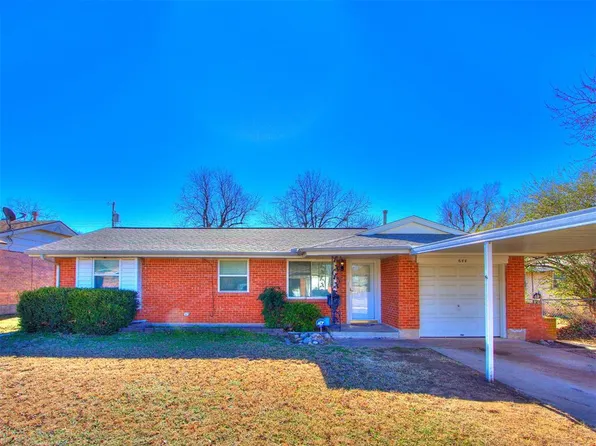 644 SW 1st St, Moore, OK 73160