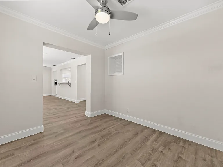 717 SW 16th St — Photo 22