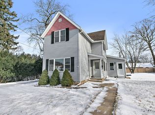 227 2nd St, Crystal Lake, IL 60014