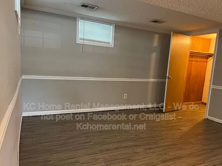 6708 W 71st Ter — Photo 18