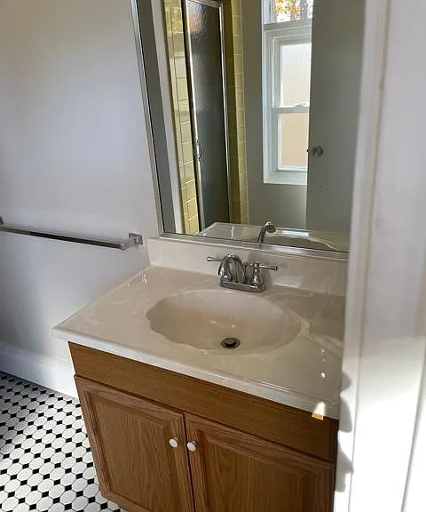Tuttle Dr — Photo 8