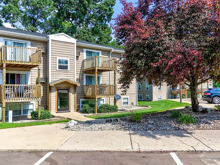Arbor Terrace and Richland Country Apartments — Photo 11
