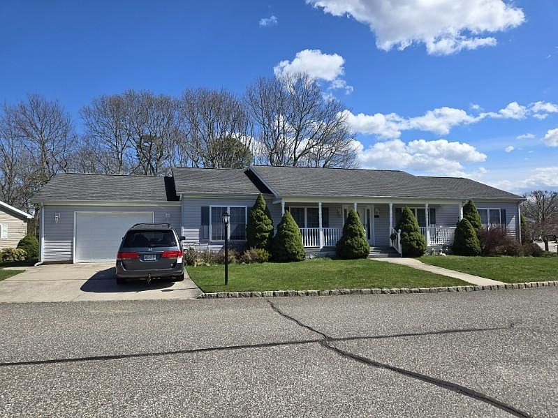 1st image of 1407-271 Middle Rd