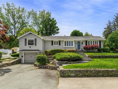 64 Dean St, Cranston, RI, 02920