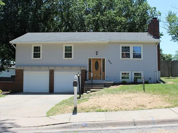 884 E Greenway Ct, Derby, KS 67037