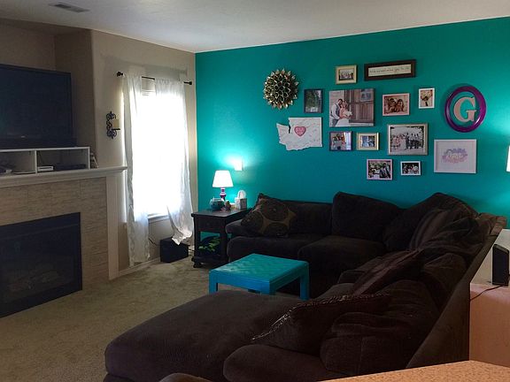 2nd image of 501 S Trillium Way