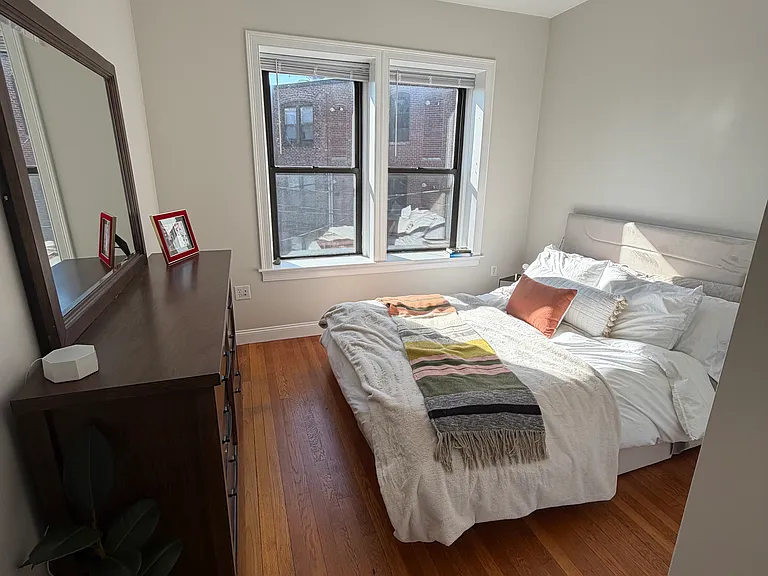 7 Sutherland Rd #201 — Photo 6