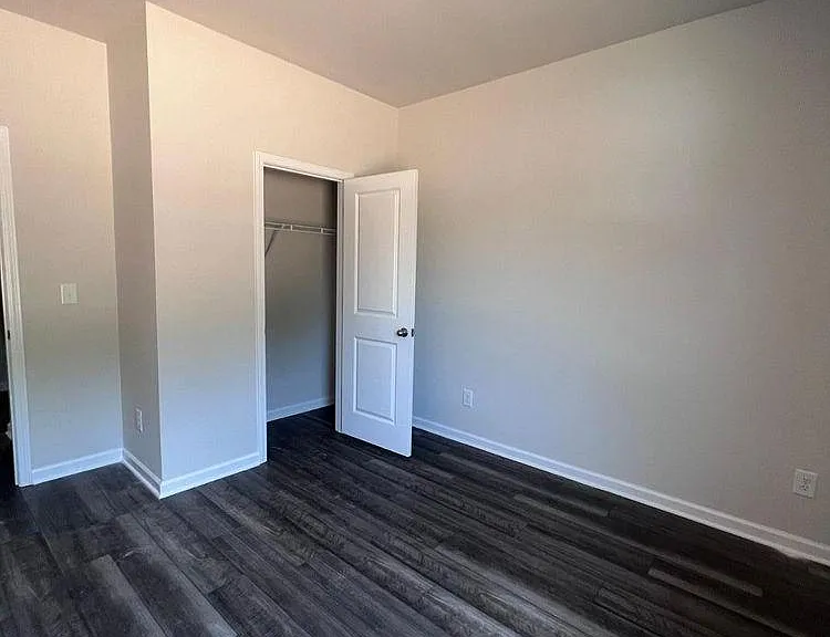 845 Avonmore Dr — Photo 12