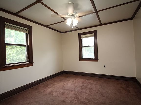 3rd image of 346 Riverview Ave APT 3