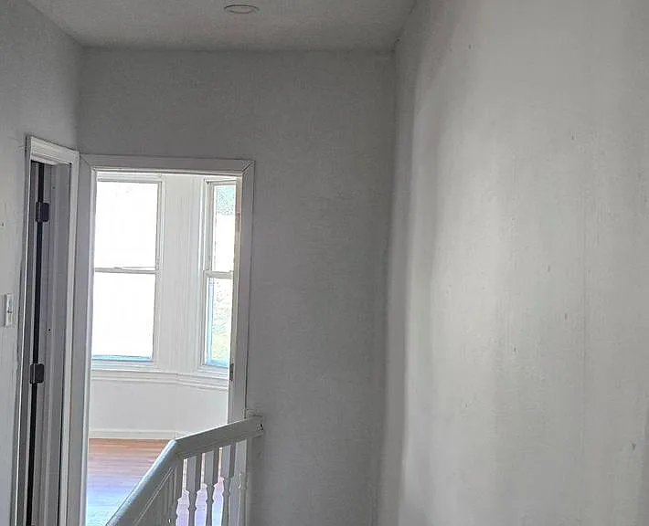 2714 W Albert St — Photo 7