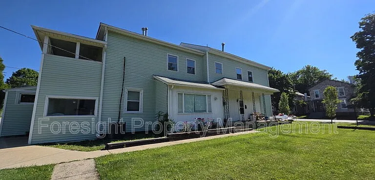 501 N Main St #3 — Photo 3