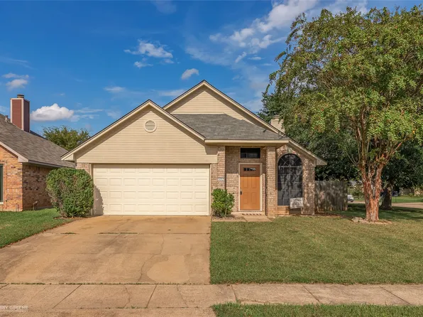 5707 Pampus Ln, Bossier City, LA 71112