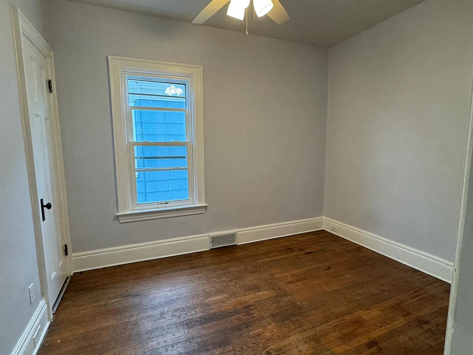 3 bed, 1000 sqft, $1,350 — Photo 4