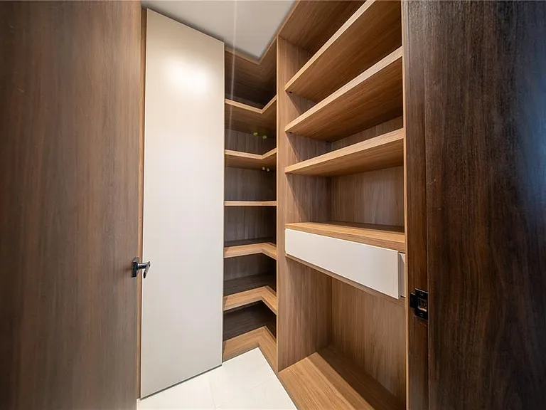 1 Corredor Miralago #908 — Photo 23