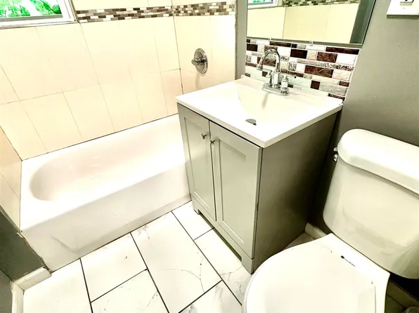 245 Duncan Avenue image 16 of 17