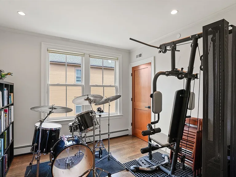 619 Franklin St #2 — Photo 12