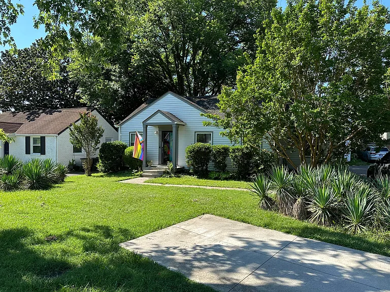 1712 Marsden Ave — Photo 2