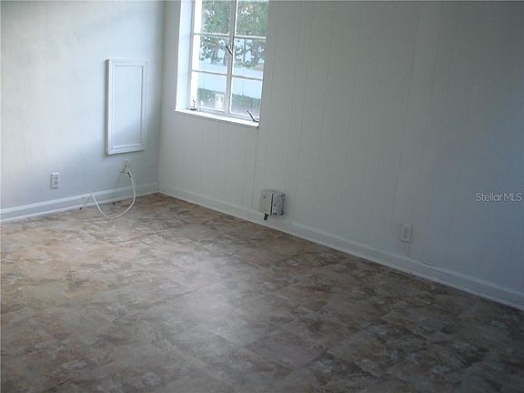 5th image of 311 6th St N APT 1
