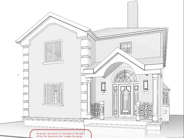 29 Garfield Place, Roslyn Heights, NY 11577