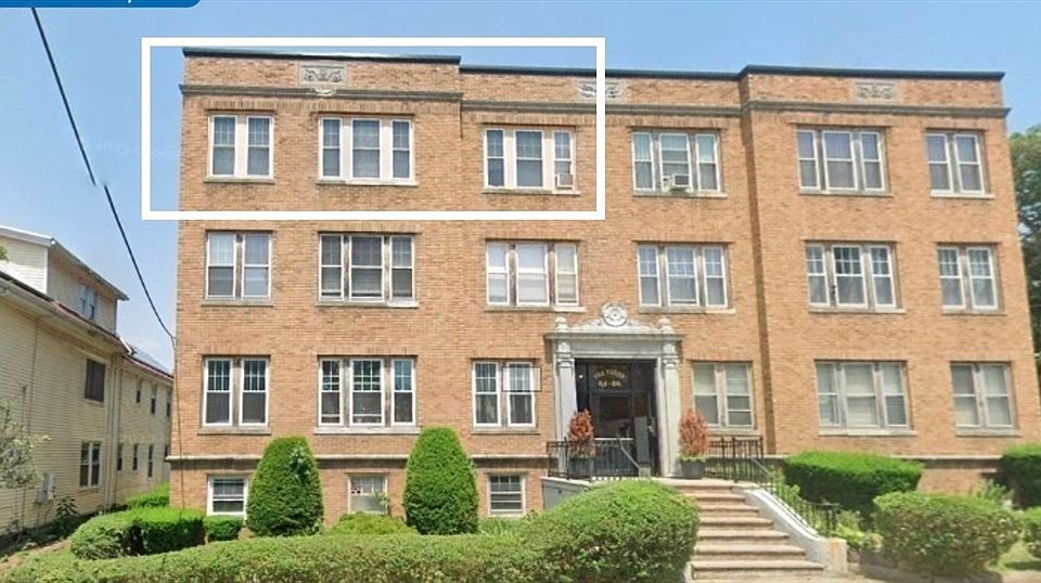 1st image of 84 Tudor St #6